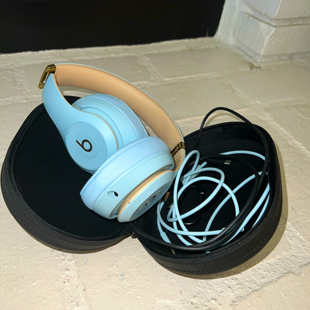 Beats Studio 3 Wireless Hesdphones